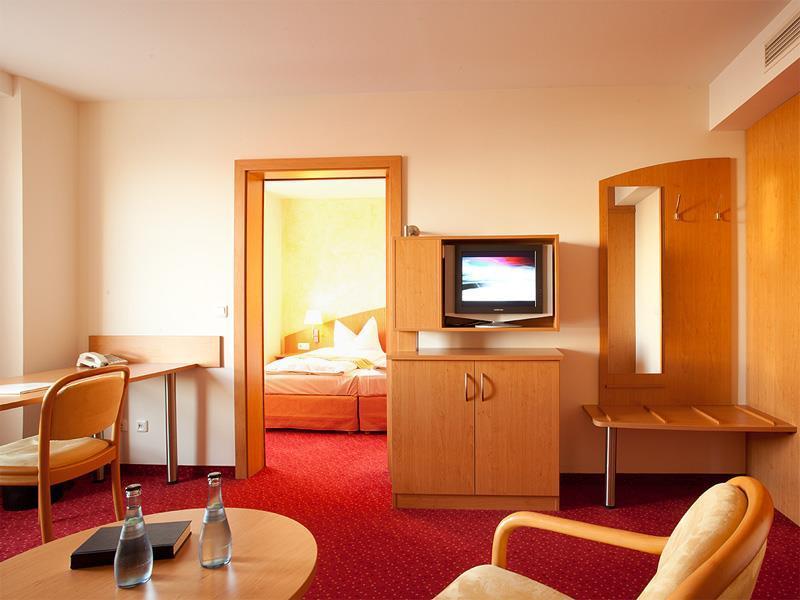 Hotel Alarun Unterschleißheim Quarto foto