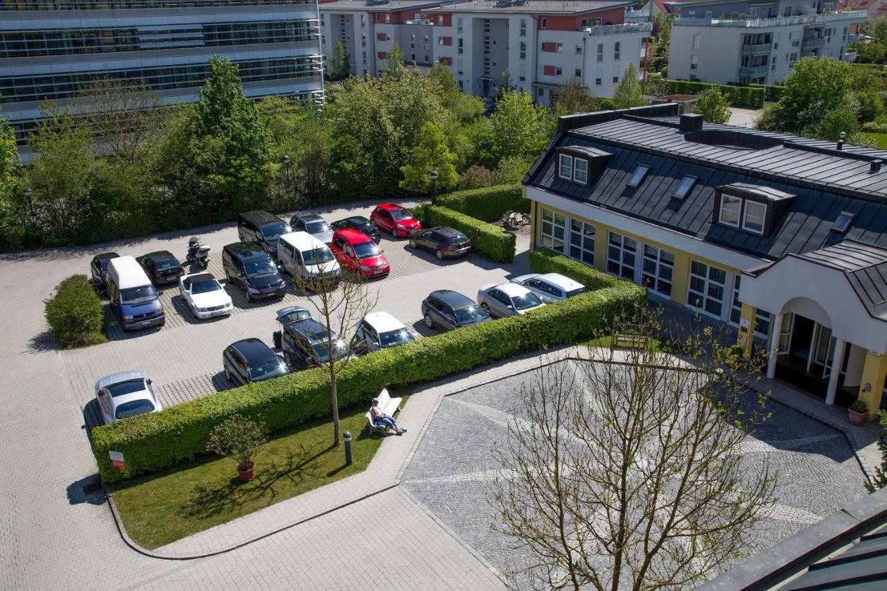 Hotel Alarun Unterschleißheim Exterior foto